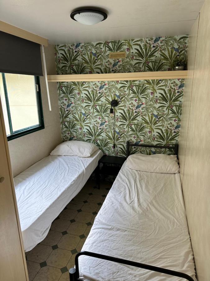 Comfortabele Familie Chalets Met Veranda Incl Airco Dichtbij Zee! Viareggio Bagian luar foto