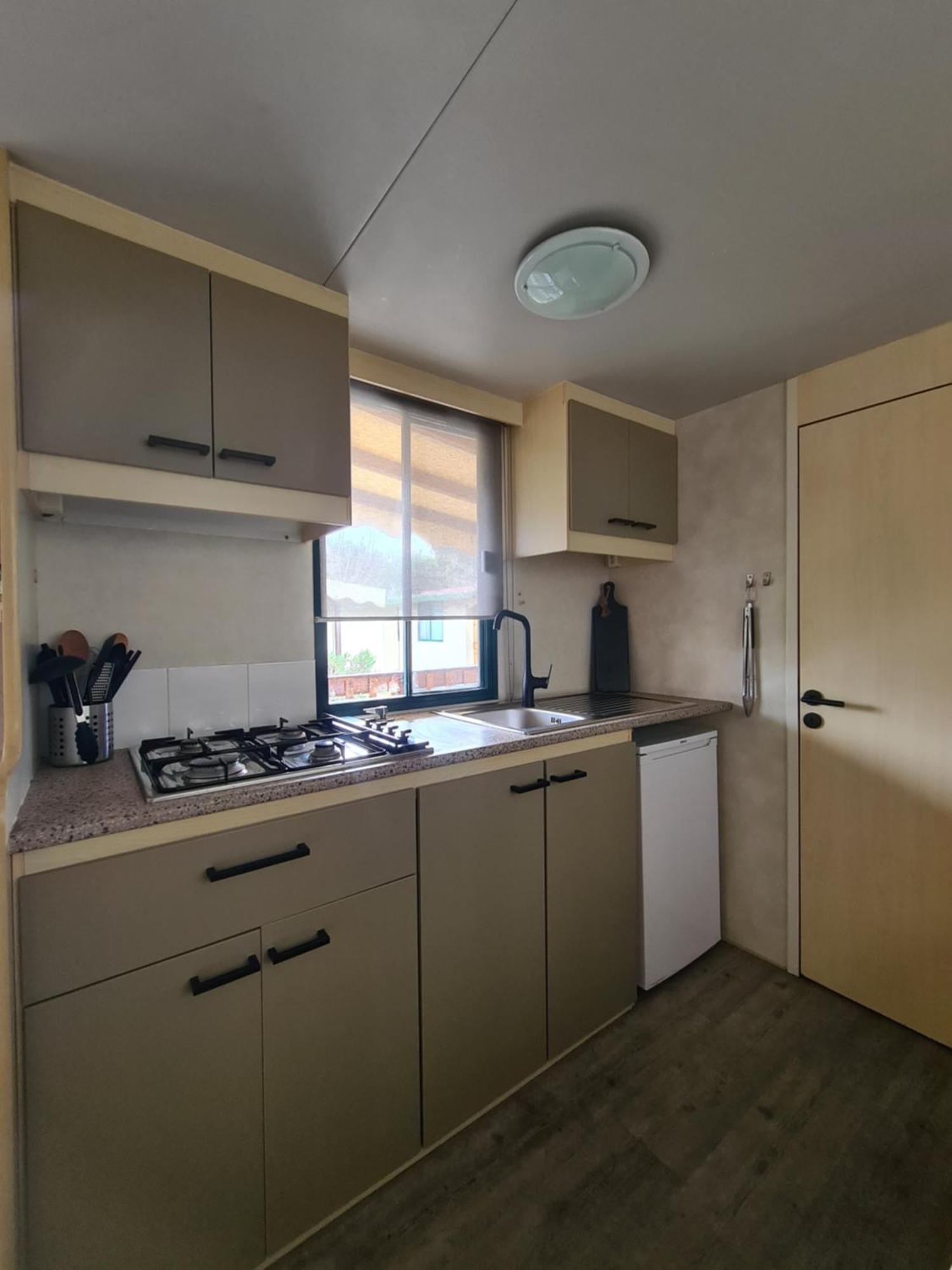 Comfortabele Familie Chalets Met Veranda Incl Airco Dichtbij Zee! Viareggio Bagian luar foto